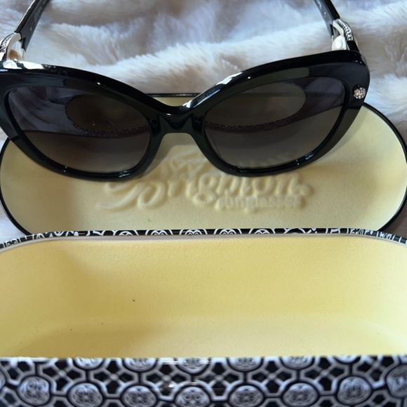 Tory Burch sunglasses - Picture 5 of 7